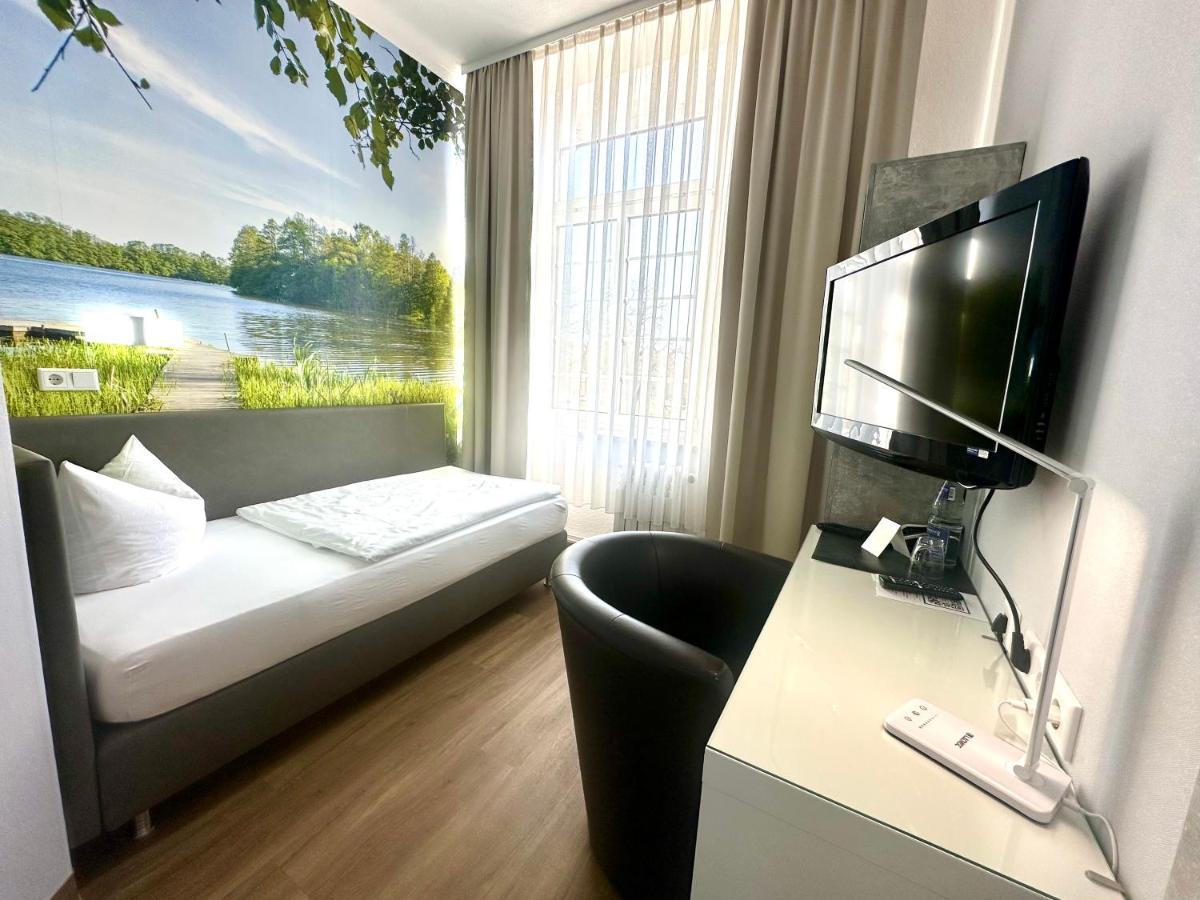 Hotel "Central" Inh Carolin Krause Bitterfeld-Wolfen Esterno foto
