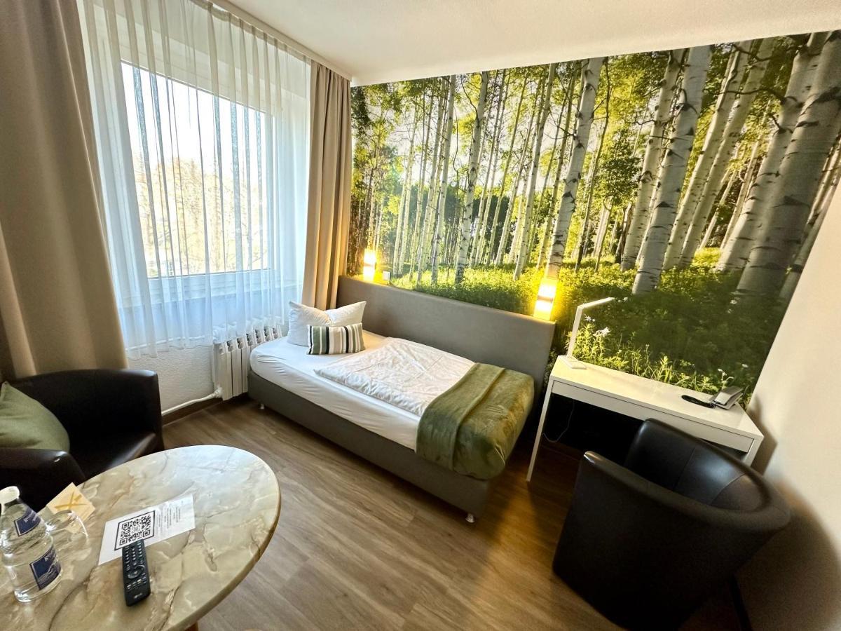 Hotel "Central" Inh Carolin Krause Bitterfeld-Wolfen Esterno foto